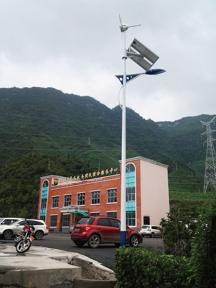 太陽能LED路燈_農(nóng)村太陽能路燈_太陽能路燈一般多少錢
